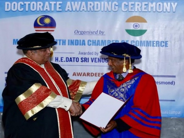 Dr Sailesh Lachu Hiranandani receives Doctorate from Malaysia South India Chamber of Commerce